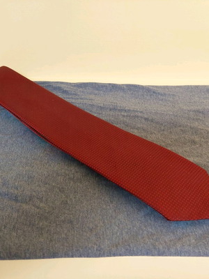 PAGONI silk tie burgundy like new made in Italy