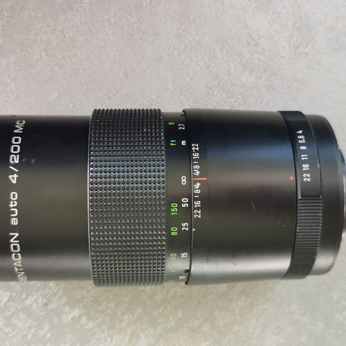 Pentacon 200mm f4 lens used with M42 mount