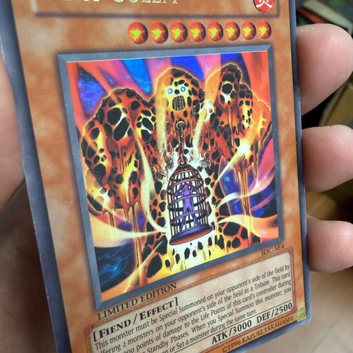 YU-GI-OH Lava Golem Limited edition gold card σαν καινούργιο