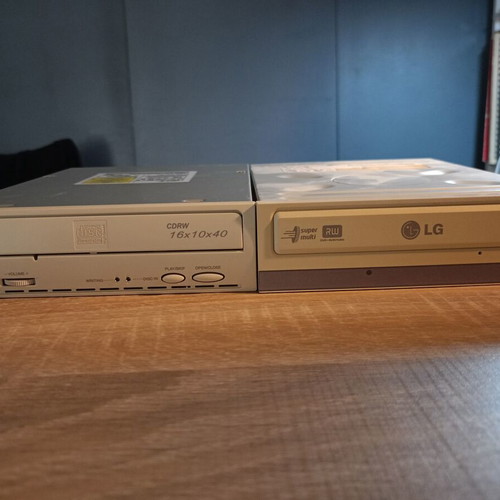 LG GSA-4163B DVDRW and Acer CDRW drive used