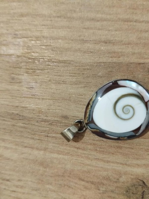 Silver pendant like new