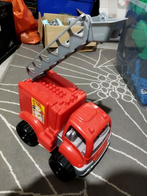 Dede plastic fire truck like new