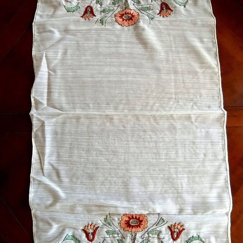 Set of 2 Handmade Embroidered Table Runners vintage, like new