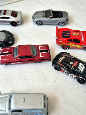 Αμαξάκια Hotwheels Mattel μεταχειρισμένα από τη δεκαετία του 2000