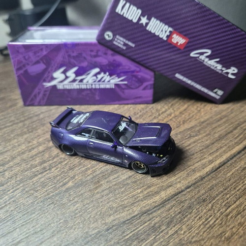Hot Wheels collectible car set new with rubber wheels