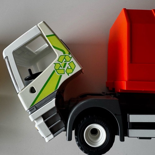 Playmobil City Life Recycling Truck 70200 like new partial set
