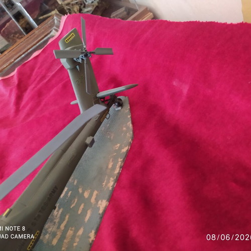 Boeing AH 64 Apache model helicopter used, scale 1/32 by Revell