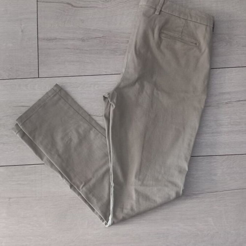 Men's khaki pants like new, size L, green color