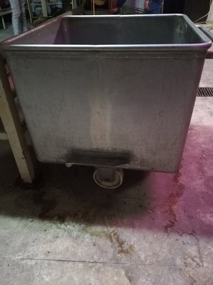 Τροχήλατο δοχείο ανοξείδωτο μεταχειρισμένο για υγρά και στερεά