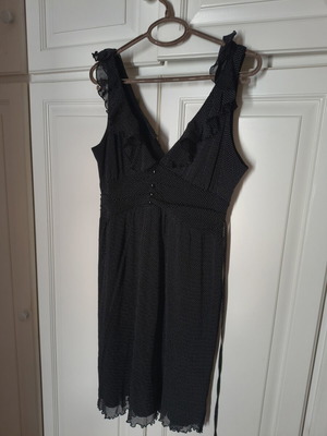 Wrap dress black with white polka dots, like new, size L