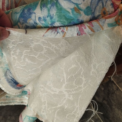 Topi fabric in excellent condition 1.40×5.60 meters