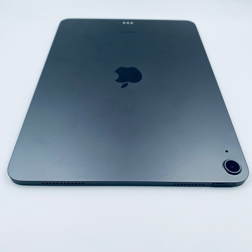iPad Air 5th Generation 2022 64GB Space Gray Apple used