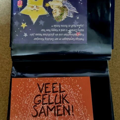Children's cards like new, collection of 80 with leather-bound album