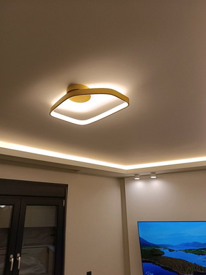 Eglo LED Dimmable плафон нов, златист