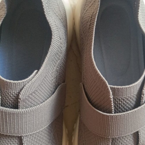 Athletic shoes size 39 new, gray and beige color