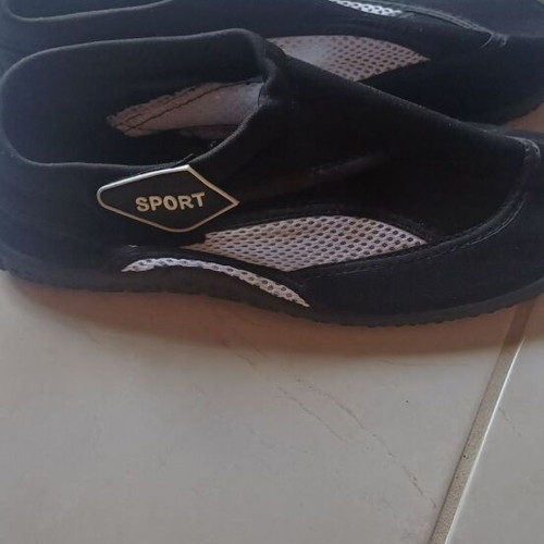 Water shoes unisex, new, size 38, black