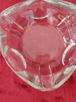 Glass ashtrays new, pack of 14, triangle shape