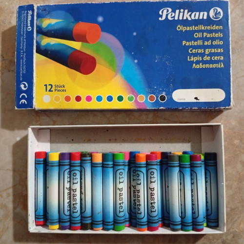 Pelikan vintage oil pastels like new, 29 pieces