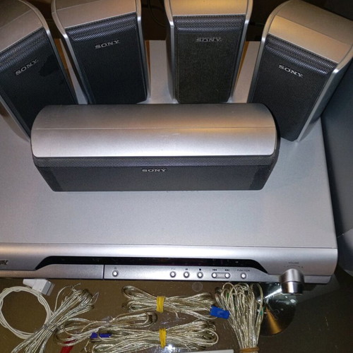 Sony Home Theater System HCD-DZ110 like new