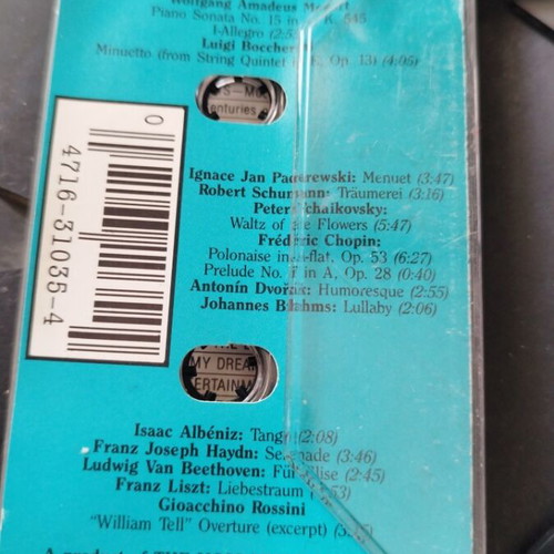 Memories 16 Unforgettable Melodies cassette tape like new, classical