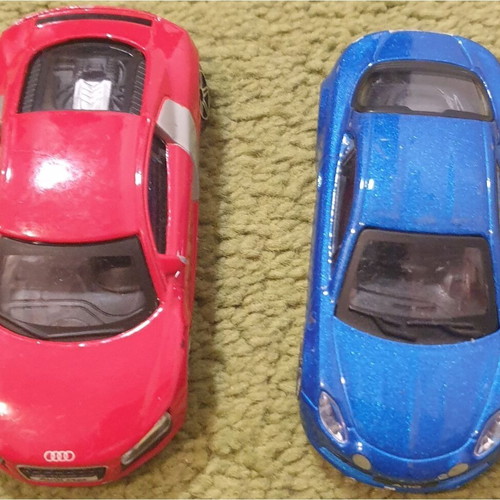 Bburago Street Fire toy cars 1:43 scale, like new, set of 2