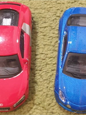 Bburago Street Fire toy cars 1:43 scale, like new, set of 2