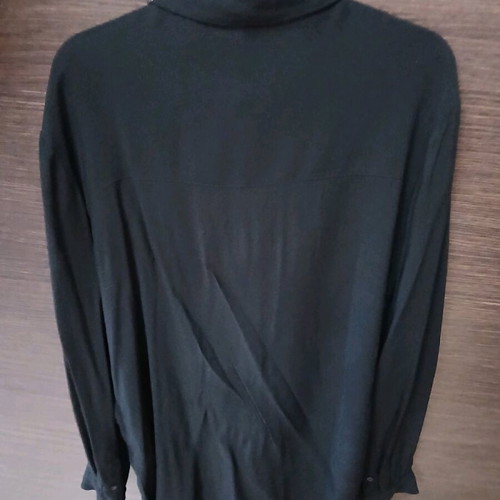 Black H&M shirt like new, size S