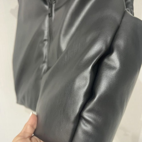 Zara faux leather vest short like new, black