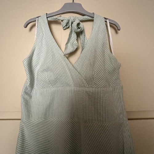 H&M backless dresses size 42 like new, gray and soft green
