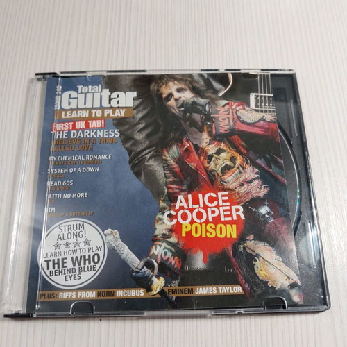 Total Guitar 146 March 2006 like new, English music magazine with CD