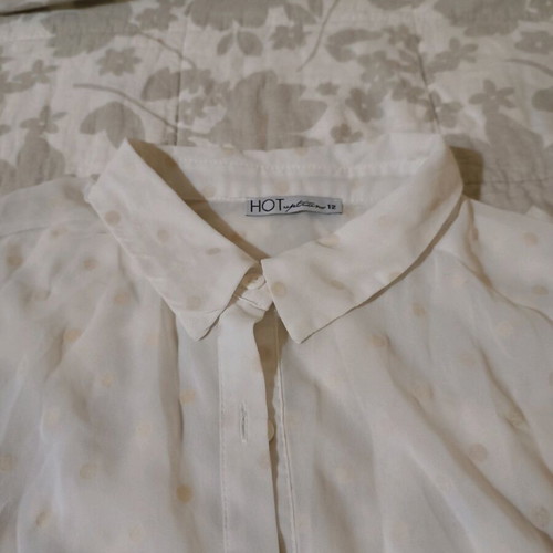 See through sleeveless shirt like new, size M