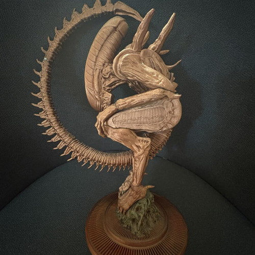 Xenomorph Alien 3D Printed Collectible Statue new, metallic finish