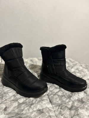 Boots new, black, size 38, ideal for snow