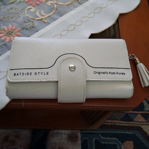 Large women's wallet like new, beige
