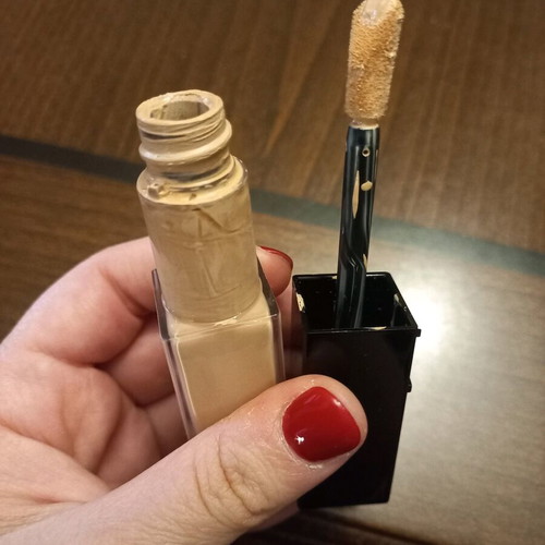 YSL LN1 Concealer used, shade