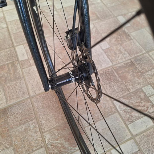 Giant TCR PRO M/L 2023 Road Bike like new, disc brakes