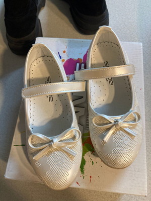Sanbe leather girls' ballerina shoes like new, size 28, white