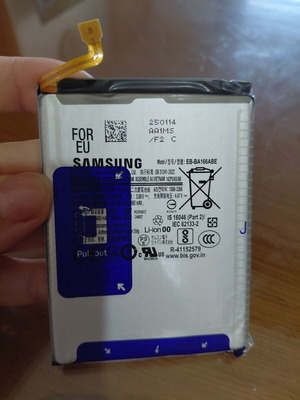 Μπαταρία Samsung Galaxy A16 σαν καινούργια