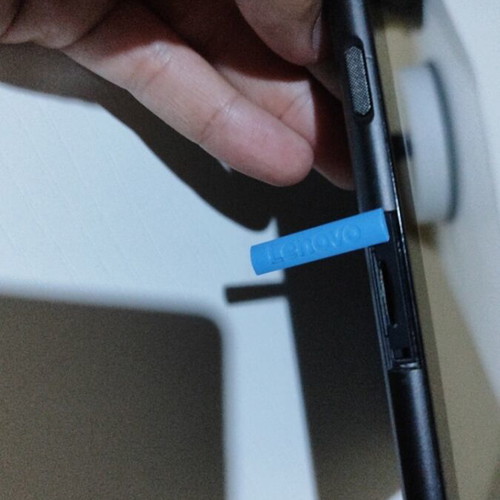 Lenovo Tab E 10 used with case without charging cable