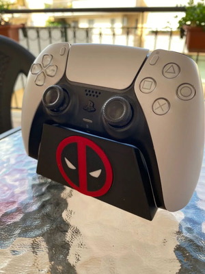 PS5 Deadpool Controller Stand Made of PLA Bioplastic