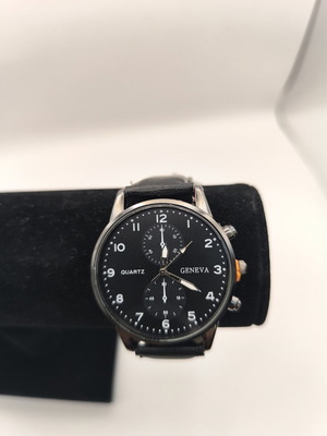 Men's watch Geneva quartz new