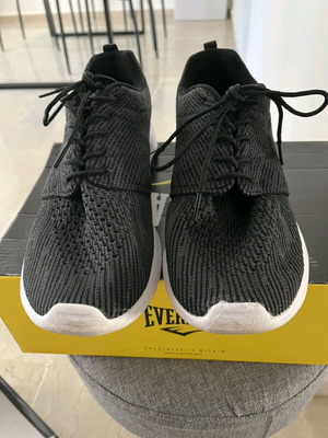 Αθλητικά παπούτσια Everlast 41 σαν καινούργια, μαύρα και γκρι υφασμάτινα