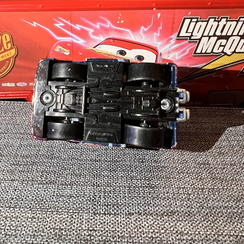 Disney Pixar Cars diecast 1:55 Yokoza Cars 2 used