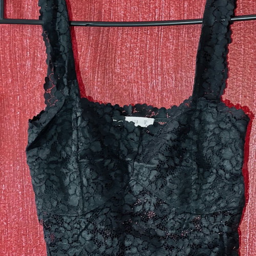 Lace crop top black like new, size S
