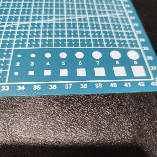 Green construction cutting mat new, size A3 30x45 cm