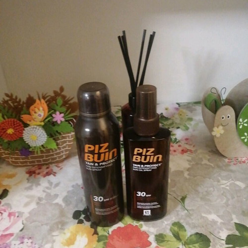 Piz Buin set of 2 products new with sun spray and oil SPF 30