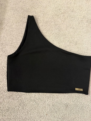 Kendall + Kylie top size M black like new
