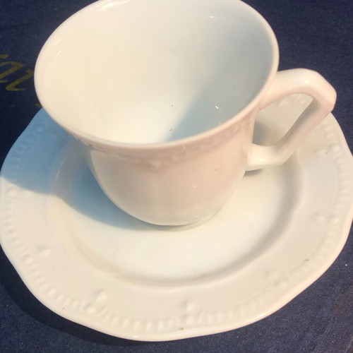 Antique Château Valmont coffee set 12 pcs like new, white embossed porcelain