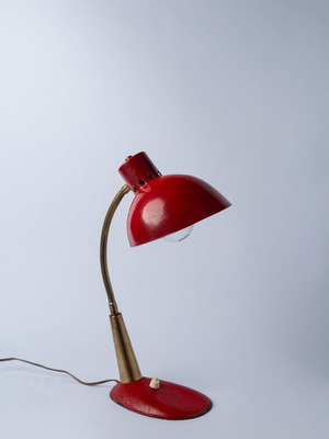 Vintage επιτραπέζιο φωτιστικό Mid-Century Modern κόκκινο και μπρούτζινο μεταχειρισμένο