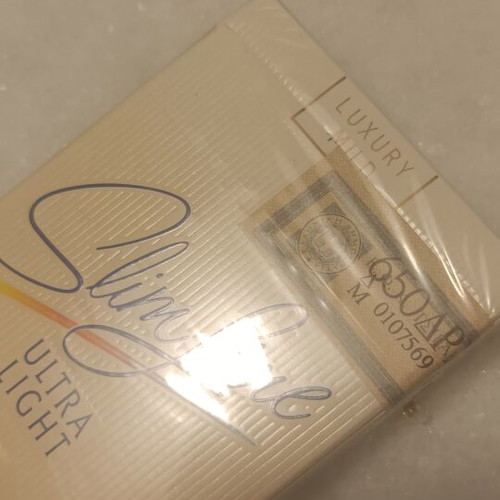 R1 Slim Line Ultra Light vintage cigarette pack new